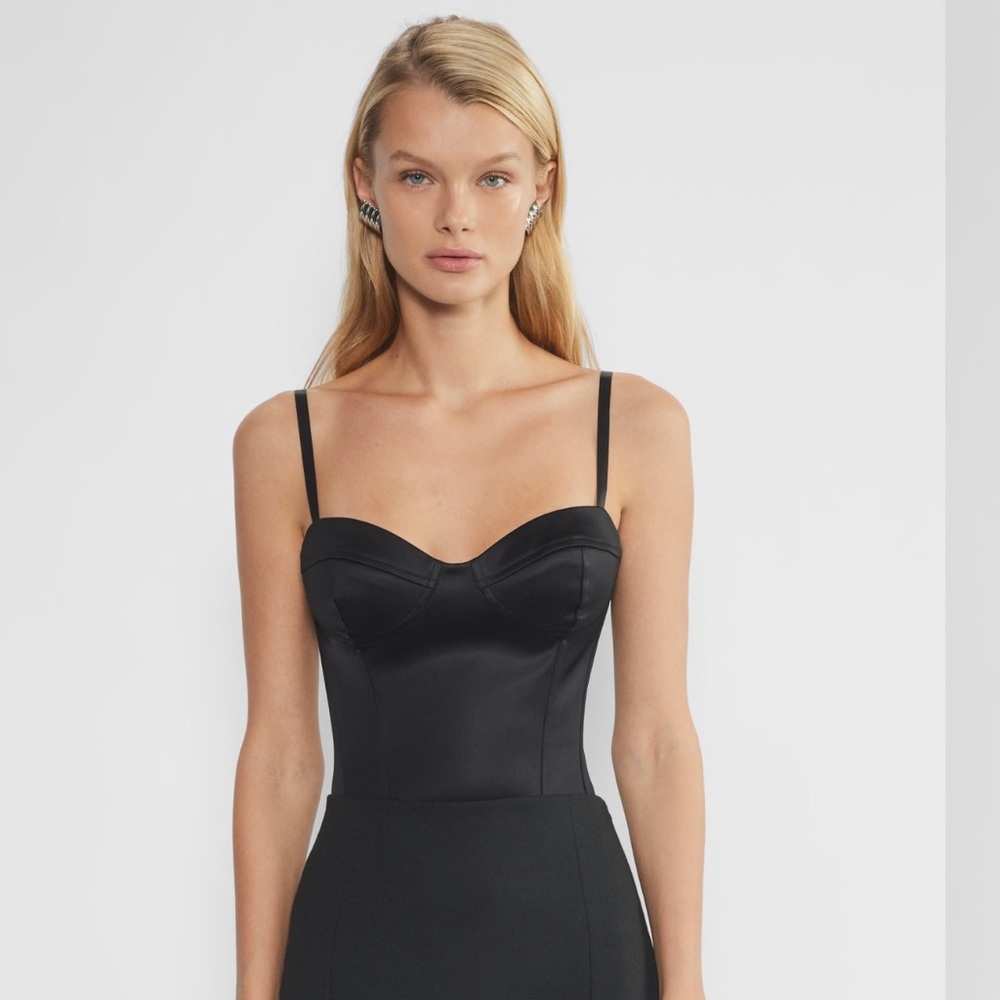 NWT Aritzia Ten Black Satin zip up Corset size 2